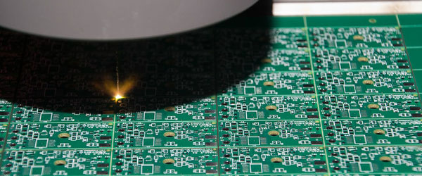 PCB分板方式有哪些？什么是激光PCB分板？(圖2)